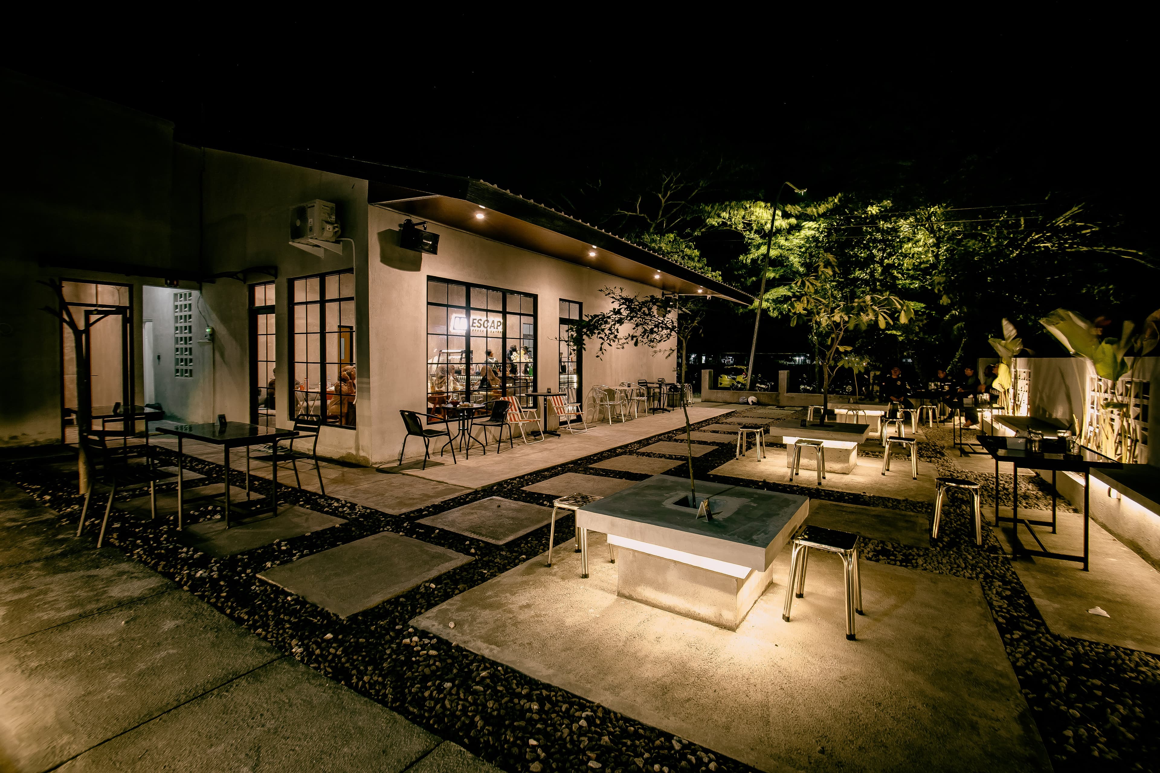 Suasana nyaman Lil' Escape Coffee & Eatery Sragen 3